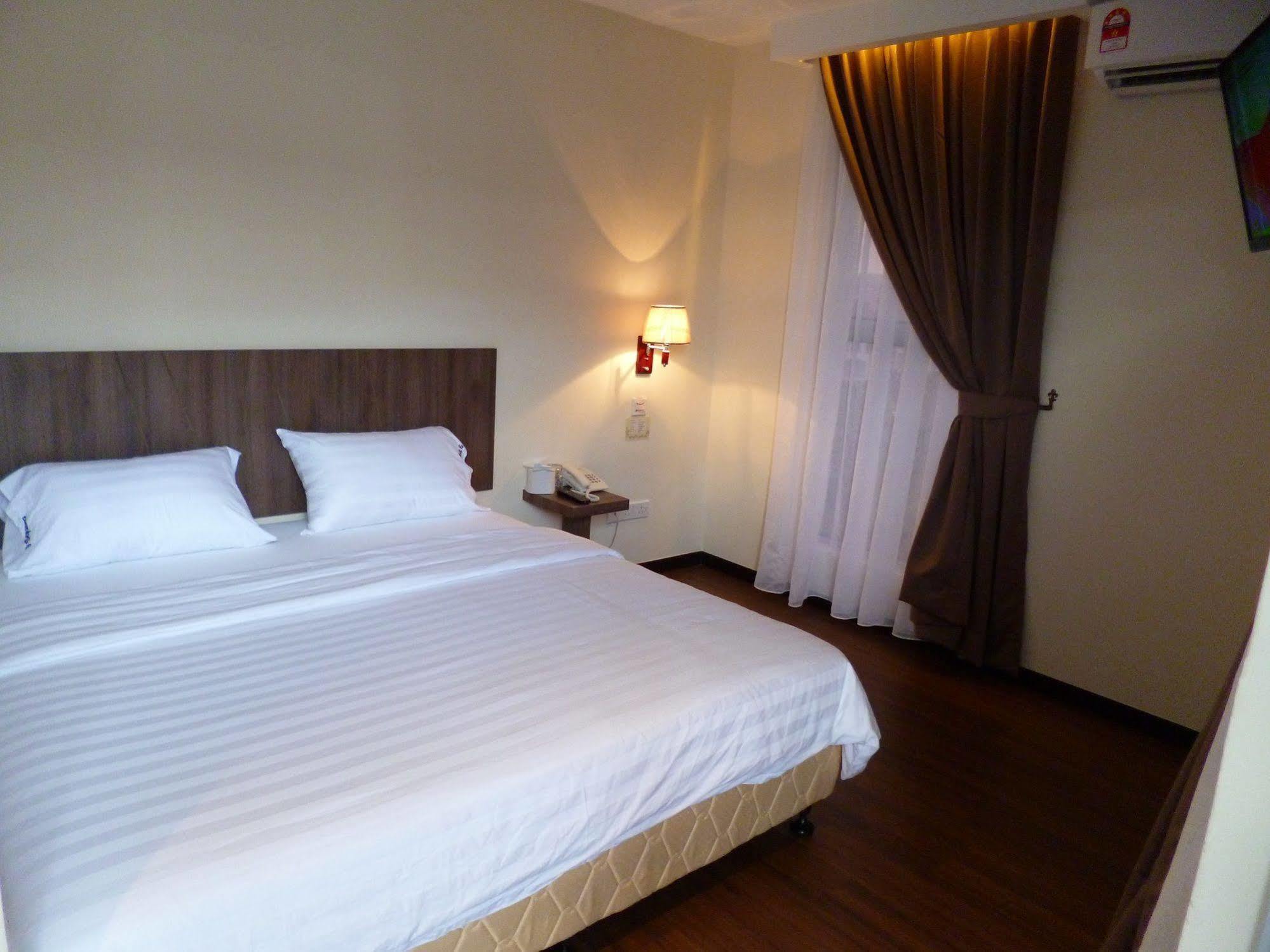 9 Square Hotel - Bangi Kültér fotó