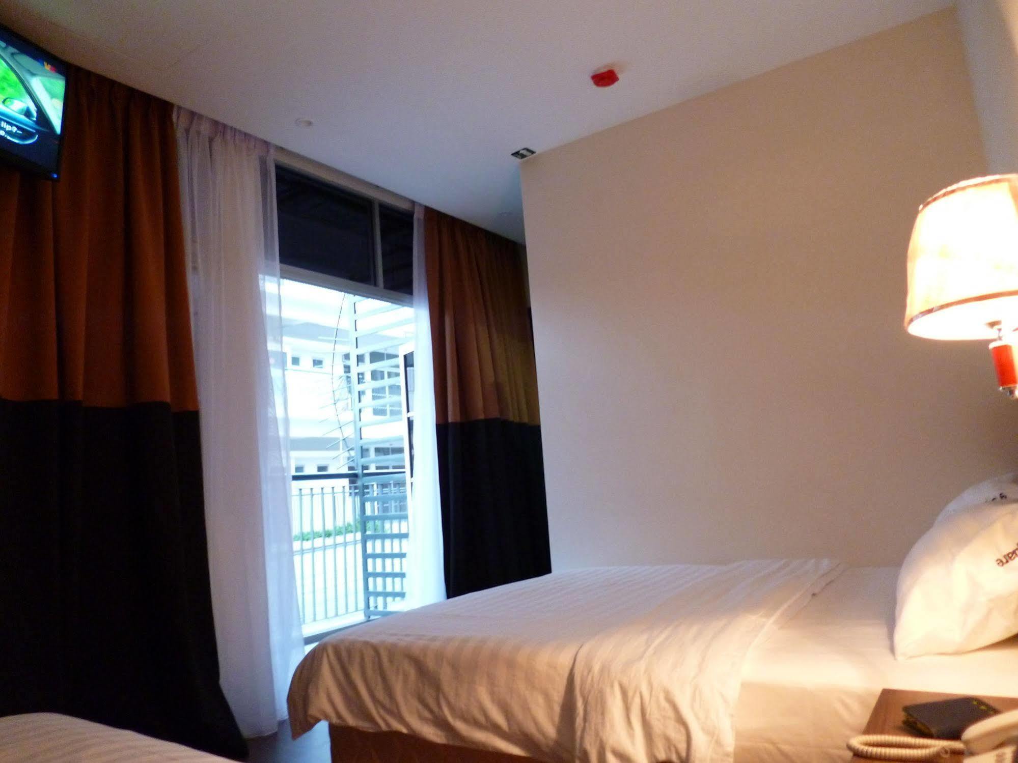 9 Square Hotel - Bangi Kültér fotó